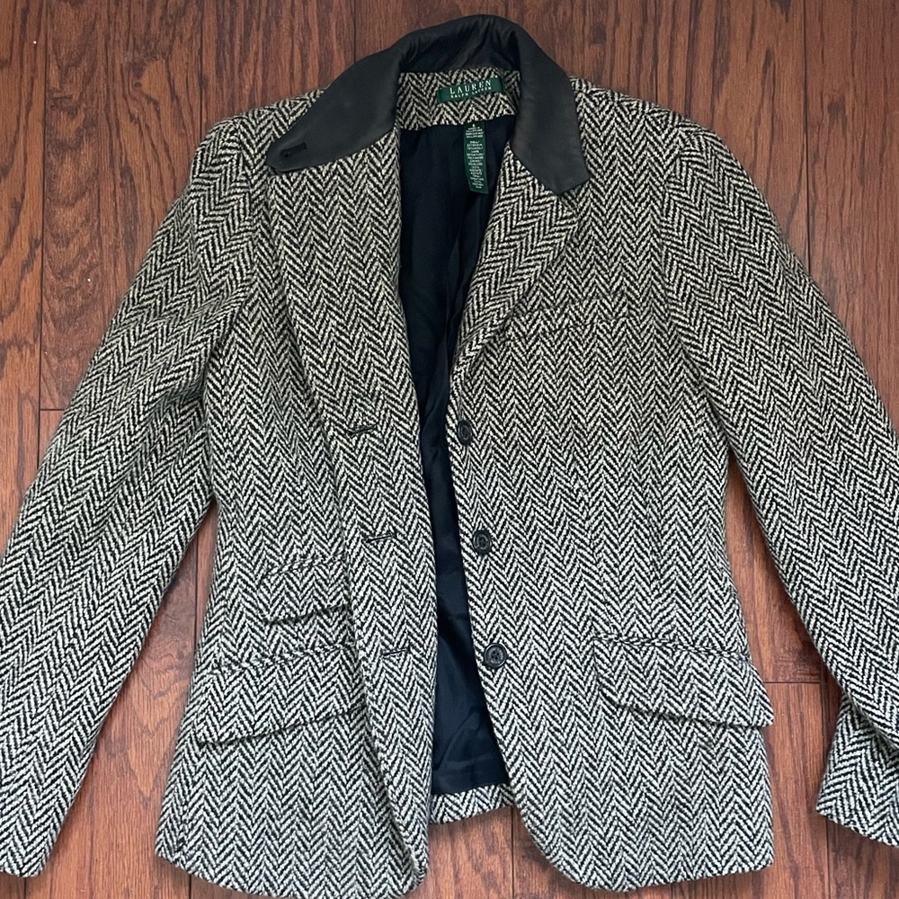 Ralph Lauren blazer size 6